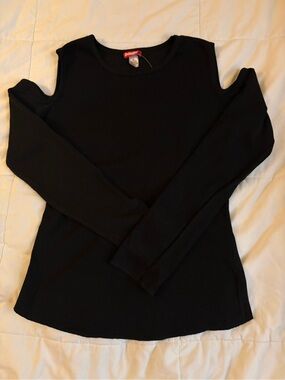 BONGO Black Cold-Shoulder Long Sleeve Tee